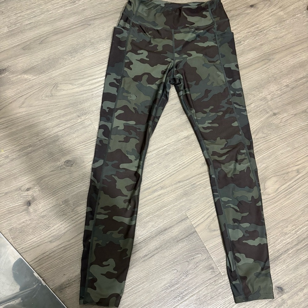 Camo Print Green Brown Leggings Side Pockets Size M